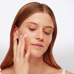 Kem cấp ẩm kiềm dầu cho da mụn Rilastil Acnestil Attiva Cream