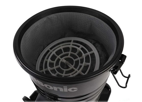 máy hút bụi panasonic pahb-mc-yl637sn49