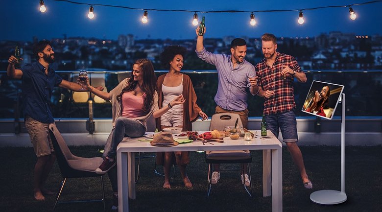 tivi, ipad, điện thoại 3 trong 1 lg stanbyme 2k 27 inch 27art10akpl