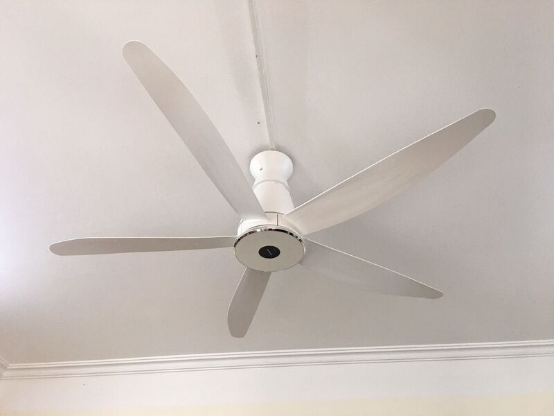 quạt trần 5 cánh panasonic f-60xdn-w