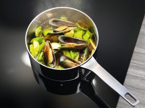 máy hút mùi electrolux lfp316s