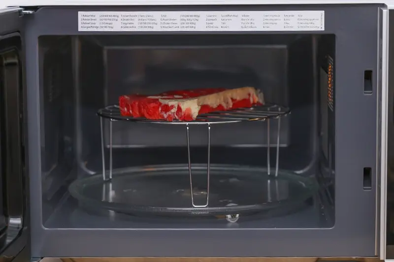 lò vi sóng panasonic nn-gt35hmyue 23 lít