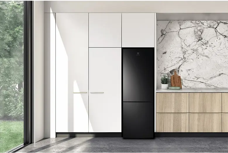 tủ lạnh electrolux 253 lít ebb2802k-h
