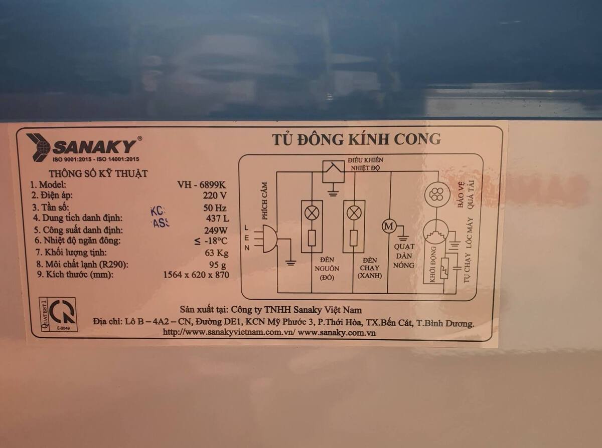 tủ đông sanaky vh-6899k mặt kính cong 680 lít