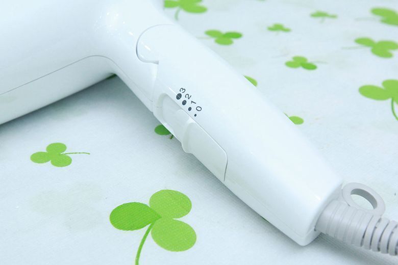 máy sấy tóc panasonic eh-ne11-v645