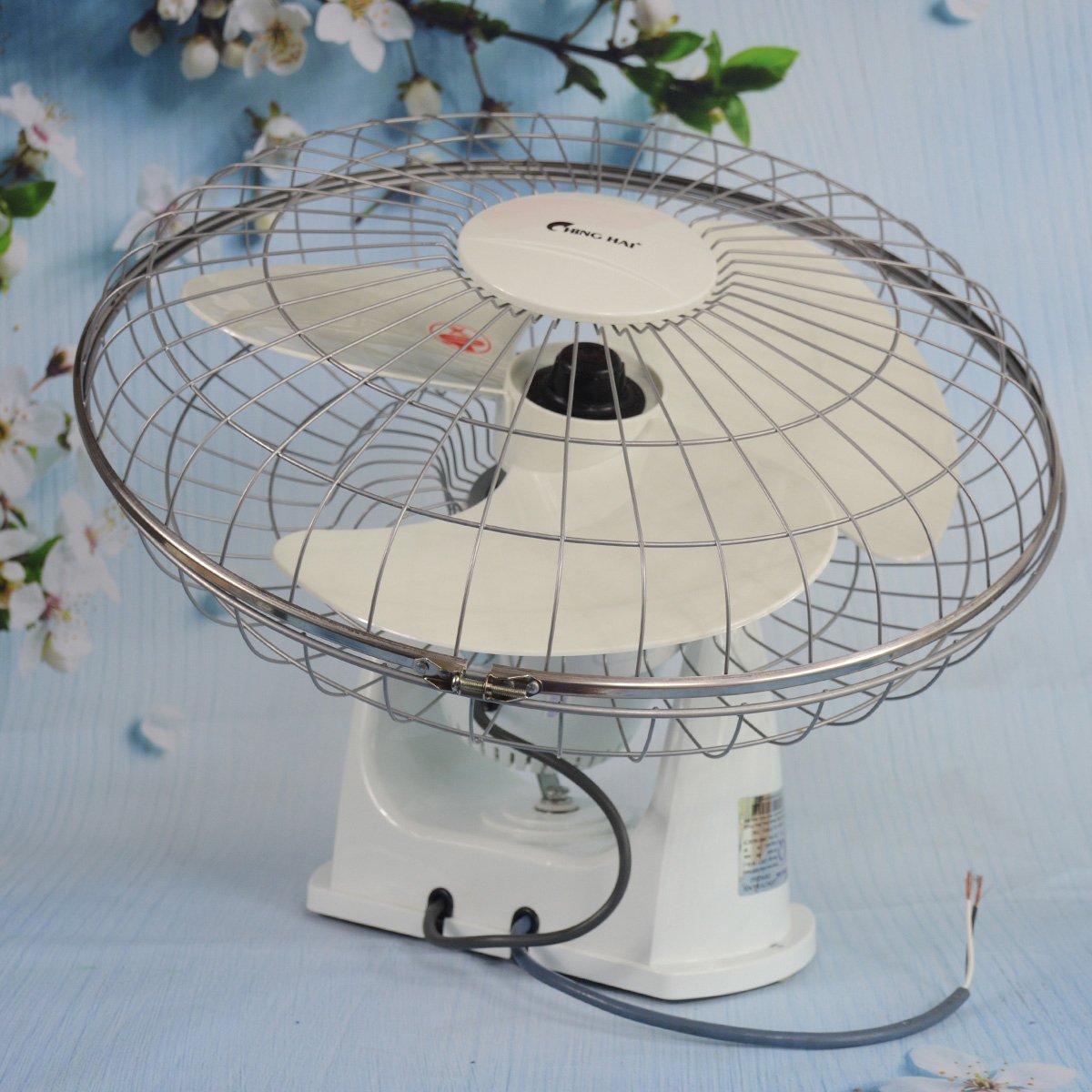 quạt đảo trần có điều khiển ching hai hb9360a