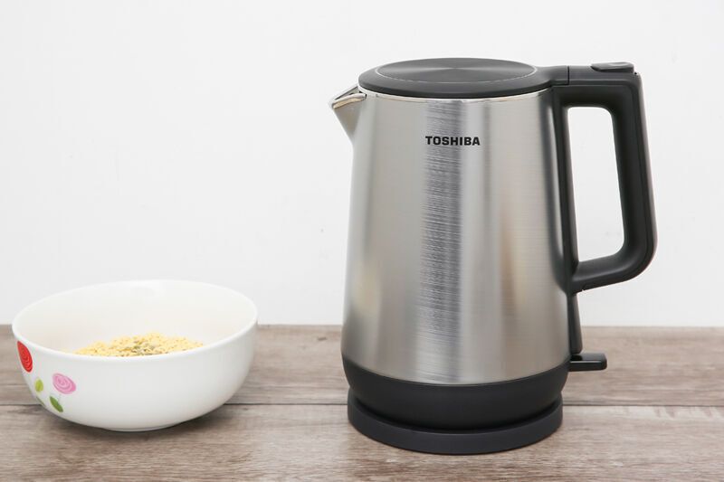 bình đun siêu tốc toshiba kt-17dr1nv 2150w 1.7l (bạc)
