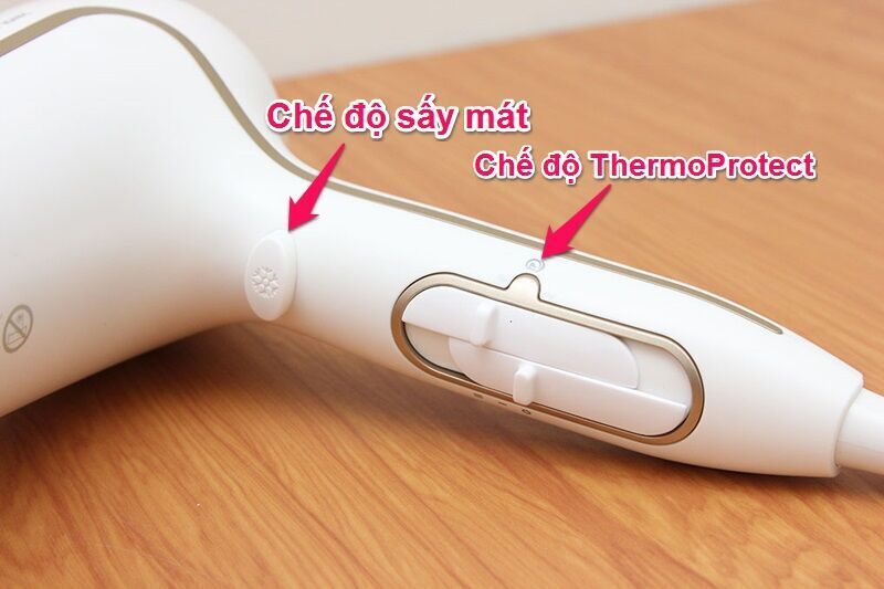 máy sấy tóc philips hp8232