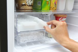 Tủ lạnh Sharp Inverter 342 lít SJ-X346E-DS - màu bạc xẫm