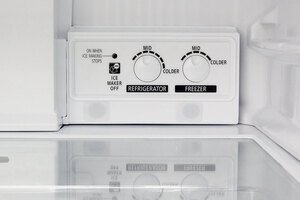 Tủ lạnh Mitsubishi Electric 326 lít MR-CX41EJ-BRW-V