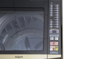 Máy giặt Aqua Inverter 9 kg AQW-D900AT N