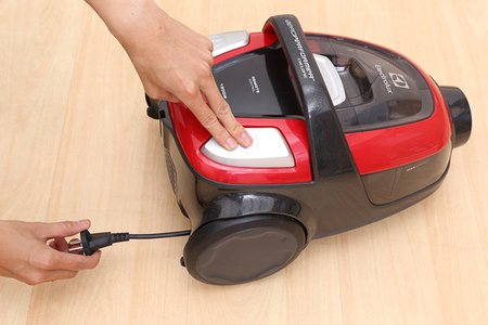 Máy hút bụi Electrolux ZAP9940 1900W