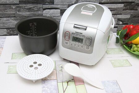 Nồi cơm điện tử Toshiba 1.8 lít RC-18NMFVN(WT)