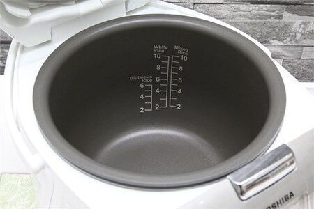 Nồi cơm điện tử Toshiba 1.8 lít RC-18NMFVN(WT)