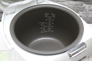 Nồi cơm điện tử Toshiba 1.8 lít RC-18NMFVN(WT)