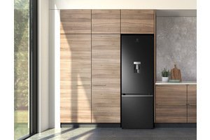 Tủ lạnh Electrolux Inverter 335 lít EBB3742K-H ( có lấy nước ngoài , cấp đông mềm )