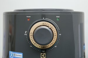 Nồi chiên không dầu Electrolux E6AF1-220K 3 lít