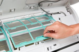 Máy lạnh Midea Inverter 1 HP MSAFC-10CRDN8