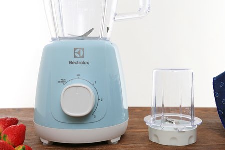 Máy xay Electrolux EBR3416 ( Còn 1 cái )