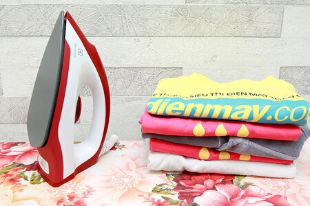 Bàn ủi khô Electrolux EDI1004