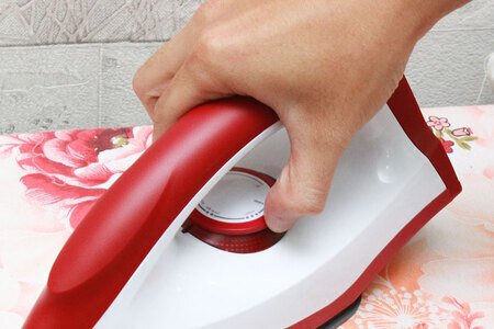 Bàn ủi khô Electrolux EDI1004