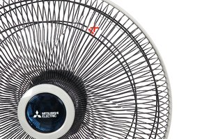 Quạt đứng Mitsubishi Electric 3 cánh LV16-RA SF-GY 47W ( Màu xám nhạt )