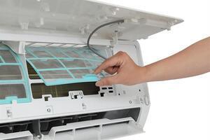 Máy lạnh Comfee Inverter 1.5 HP CFS-13VGDF