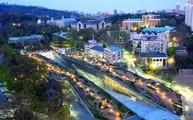 Trường Đại học nữ Ewha Hàn Quốc – 이화여자대학교