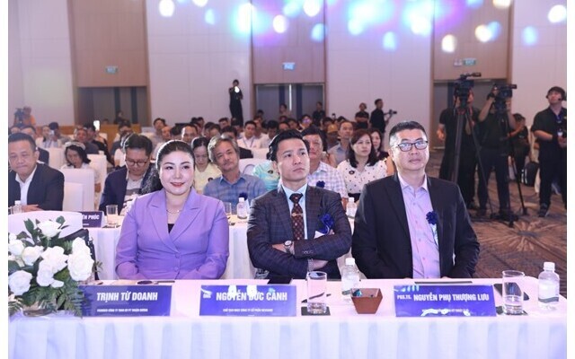 BÁO DOANH NHÂN KINH TẾ CÓ ĐĂNG FECO X3 -Công nghệ nano bán dẫn hướng đến giao thông xanh và tiết kiệm năng lượng tại Việt Nam