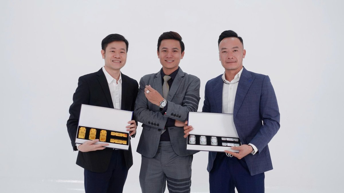 z6990300330379-3b42ccb02156bf8dd9c9b803d1f263f3