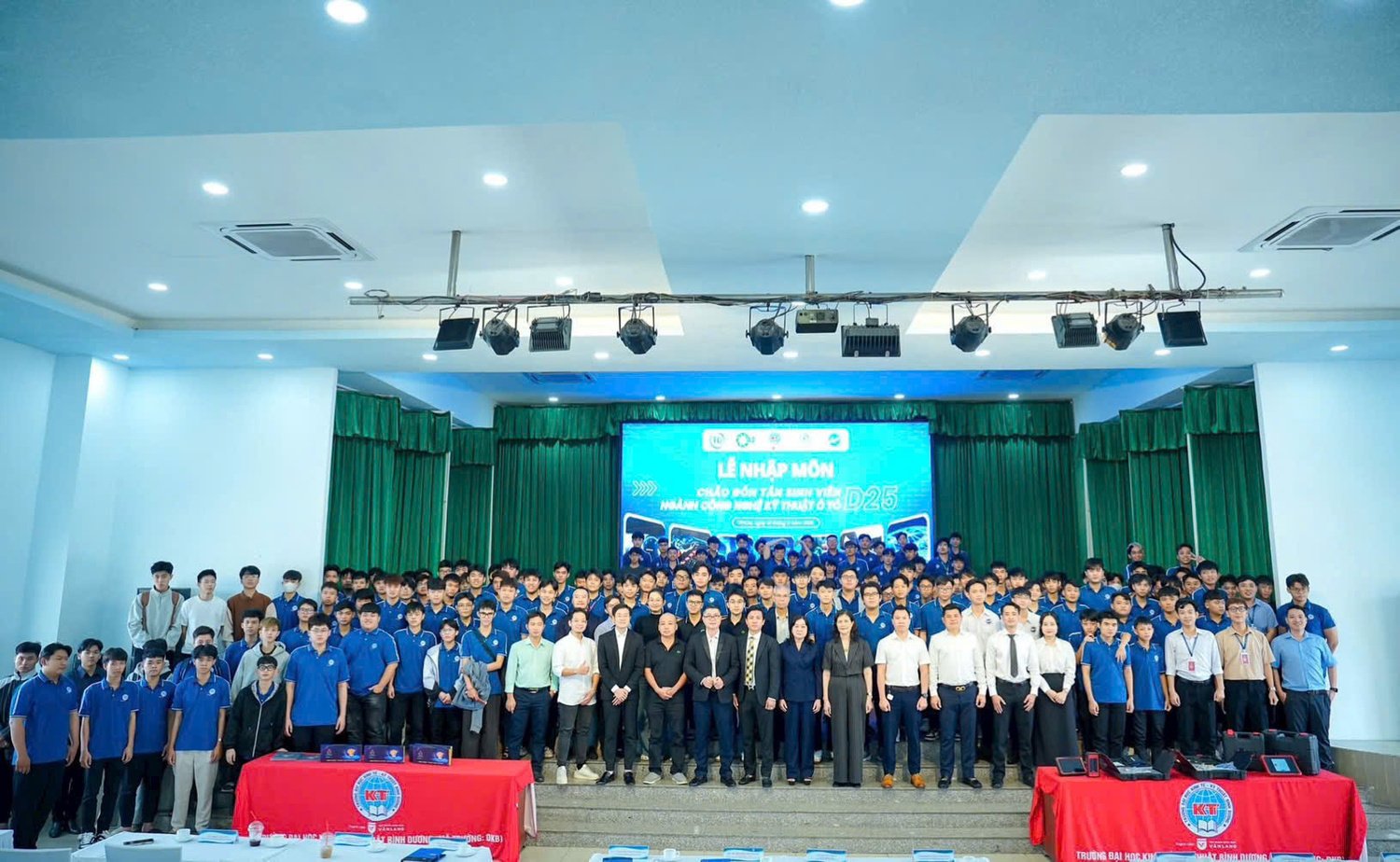 z7195033780727-1650e518e35e4ae62486521237bed910