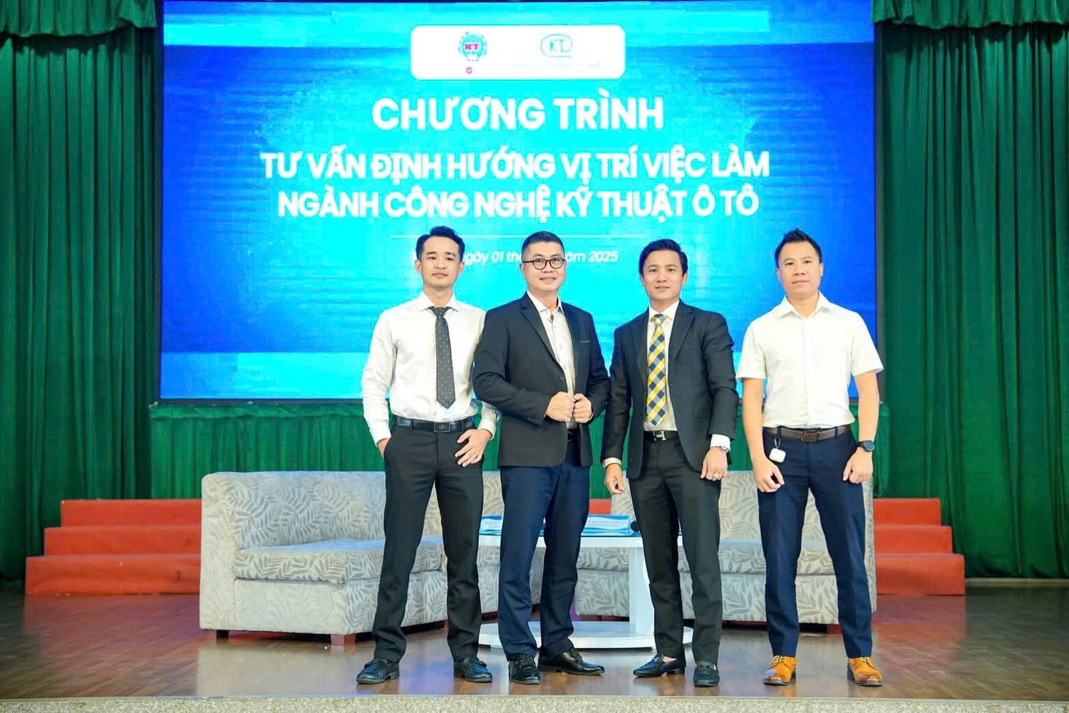 z7195036489737-8b72f172ff60e8cde2b2ef15904eaaad