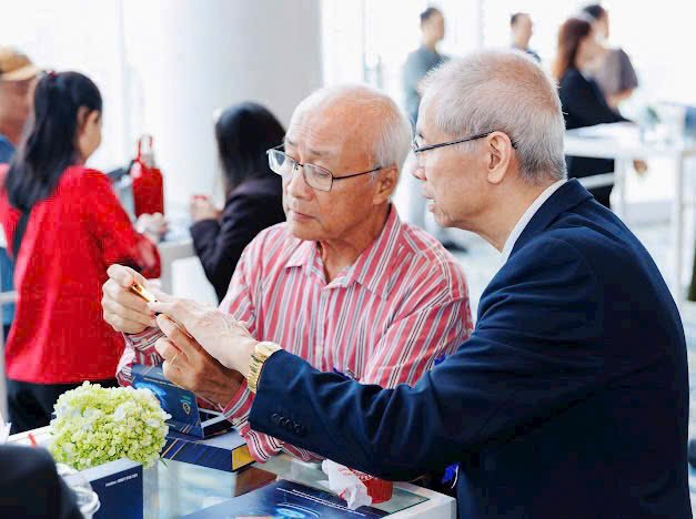 z7195706556862-85f6bbf64086c98bf22148ed551d7cec