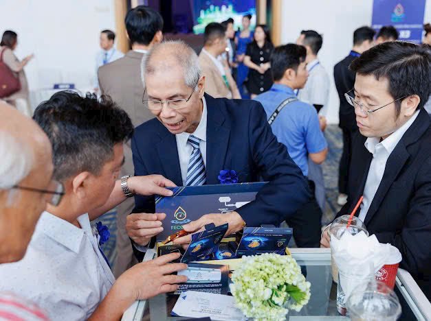 z7195706571784-7e8895460d1c43279af3d672e3750249