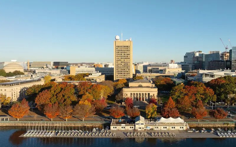 ĐH số 1 thế giới miễn học phí, thậm chí cấp thêm tiền cho sinh viên