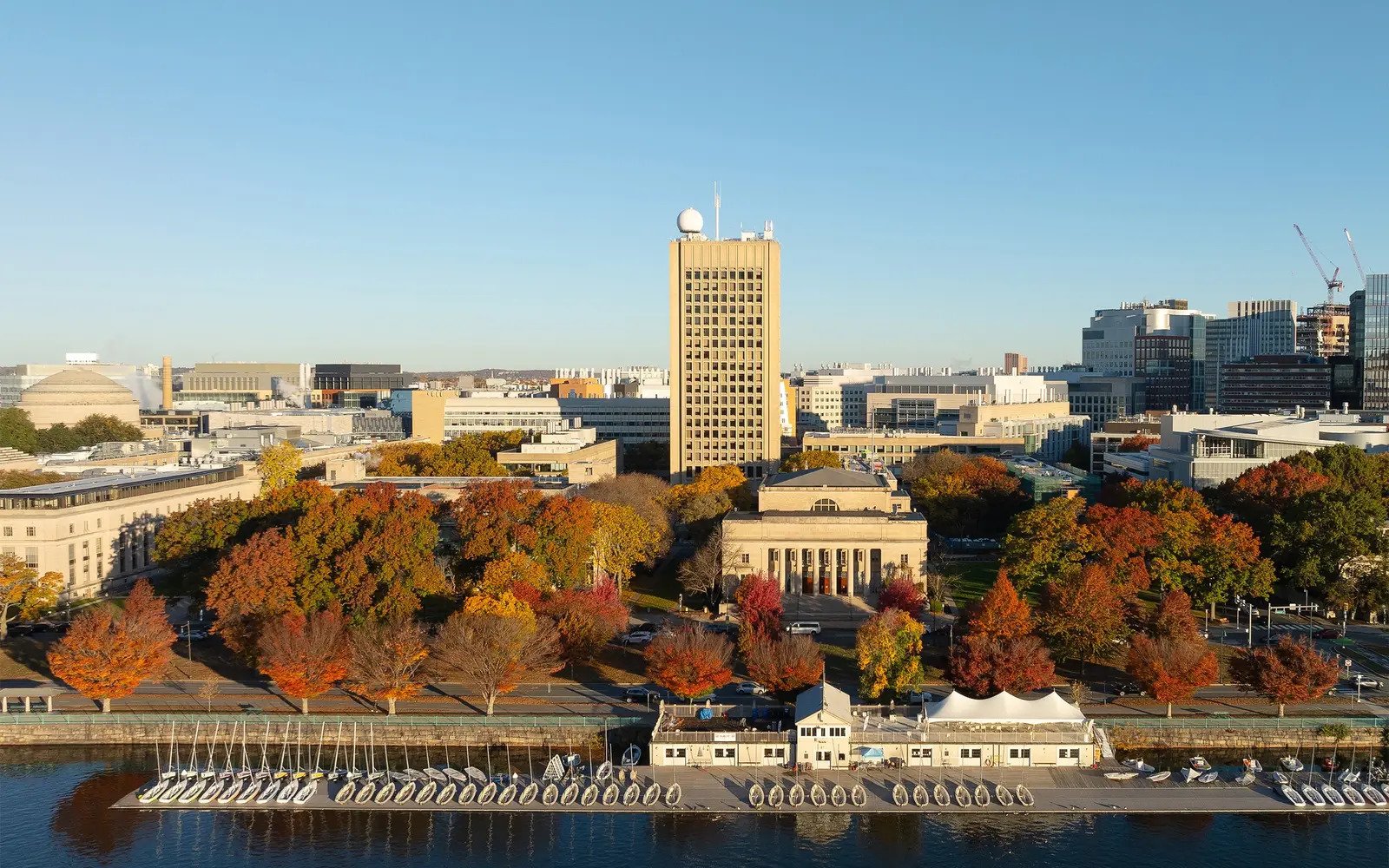 ĐH số 1 thế giới miễn học phí, thậm chí cấp thêm tiền cho sinh viên