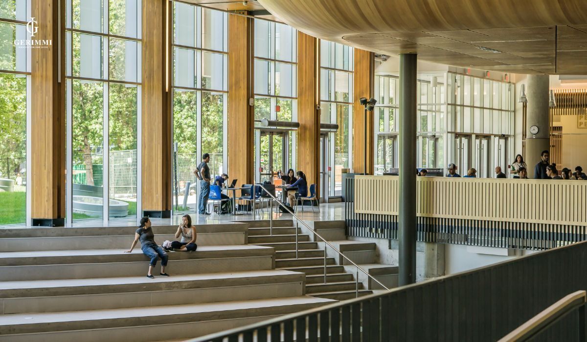 truong-dai-hoc-tu-thuc-tai-duc