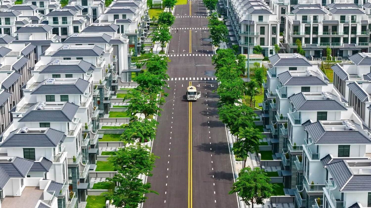 Gladia by the Waters