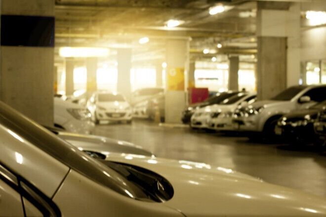 quỹ đất hạn hẹp, người dân ‘đau đầu’ tìm chỗ đỗ xe