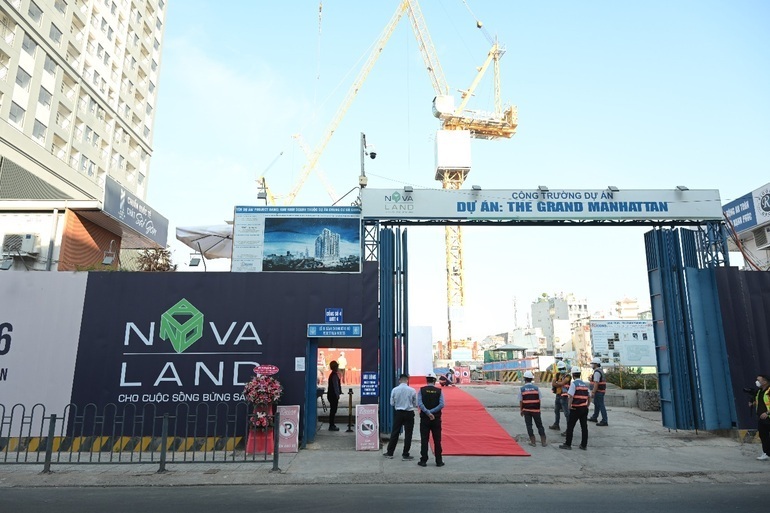 the grand manhattan quận 1 khởi công phần thân, cam kết về tiến độ và pháp lý