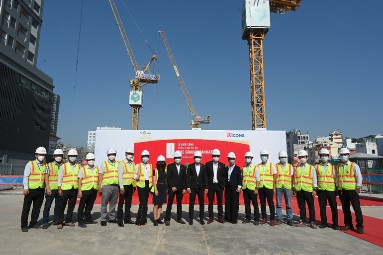 the grand manhattan quận 1 khởi công phần thân, cam kết về tiến độ và pháp lý