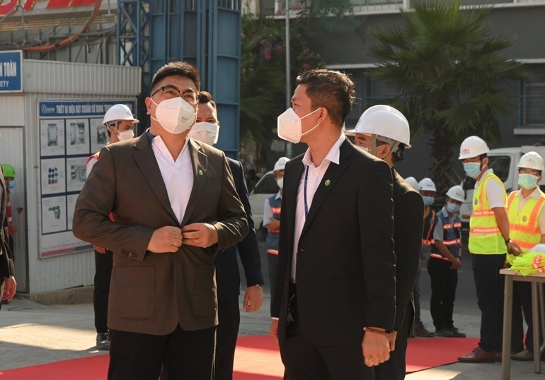 the grand manhattan quận 1 khởi công phần thân, cam kết về tiến độ và pháp lý