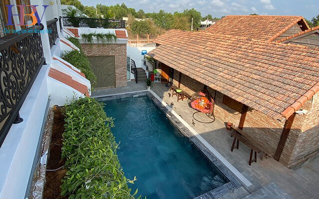Bể bơi homestay của chị Thư - Hồ Tràm Bà Rịa