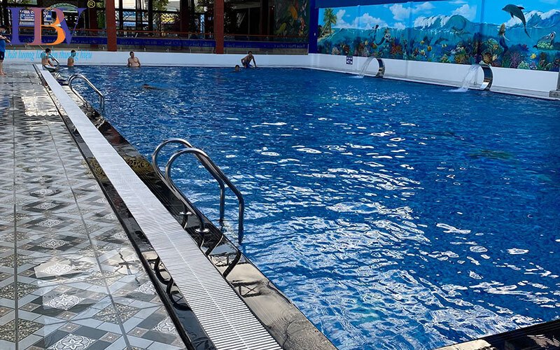 be-boi-kinh-doanh-tai-khu-phuc-hop-cafe-ca-koi-be-boi-13