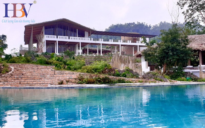 nhung-ly-do-can-co-mot-ho-boi-be-boi-trong-khu-du-lich-3