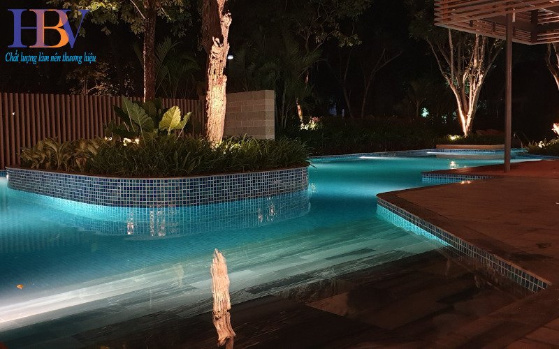 nhung-ly-do-can-co-mot-ho-boi-be-boi-trong-khu-du-lich-5