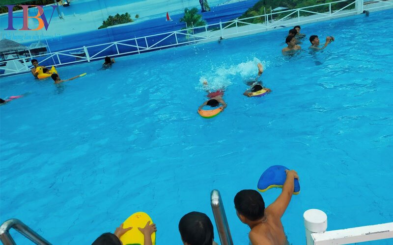 tai-sao-nen-cho-tre-em-hoc-boi-khi-con-nho-2