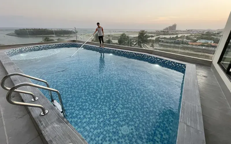 Hỗ Trợ Xử Lý Nước Bể Bơi