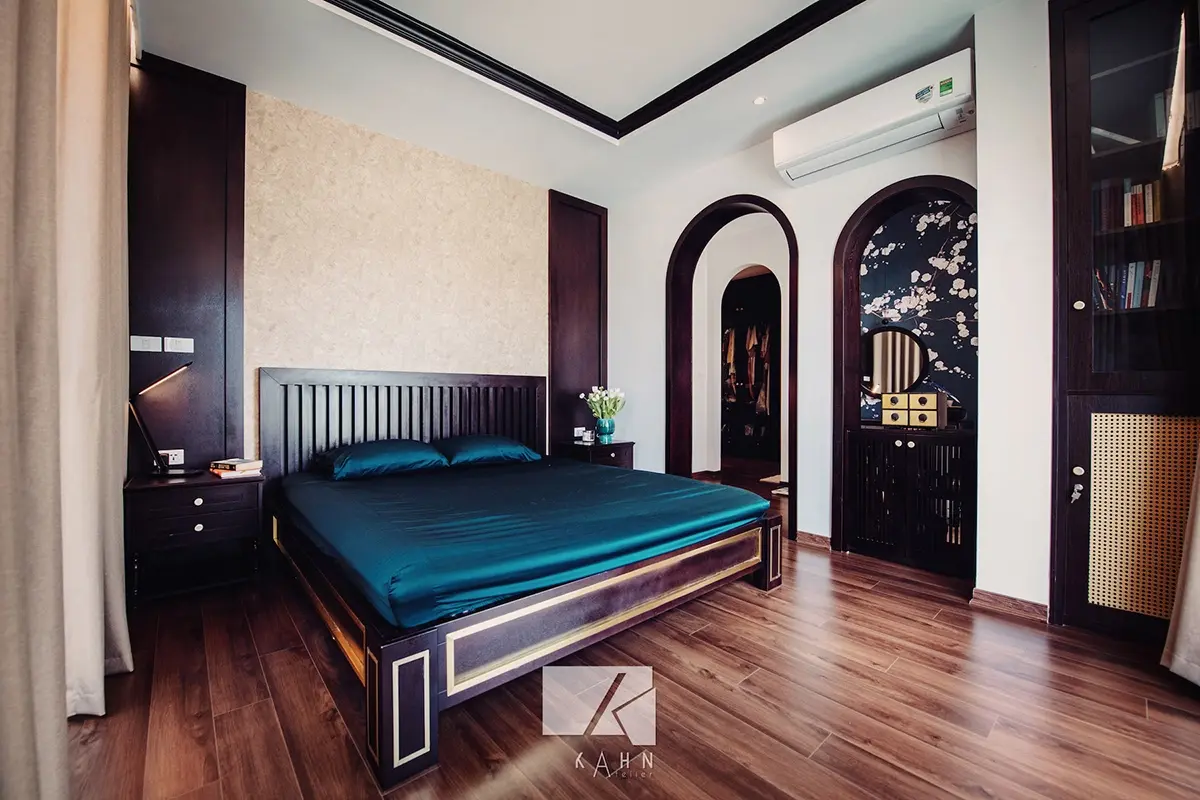 ngôi nhà mang phong cách indochine đương đại của một 'nhà thư pháp' ở hà nội