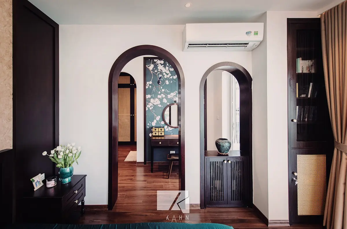 ngôi nhà mang phong cách indochine đương đại của một 'nhà thư pháp' ở hà nội